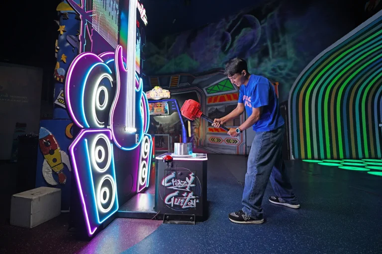 Crazy-Guitar-Hummer-Fun-Tech1