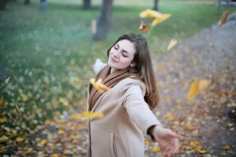 Benarkah Mood-Boosting Drink Bisa Usir Stres? Begini Kata Ahli Gizi