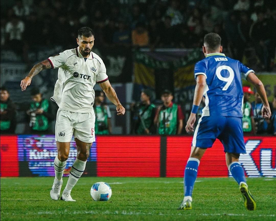 Start Kurang Nendang! Arema FC Tumbang dari Persib, Singo Edan Wajib Comeback di Laga Berikutnya