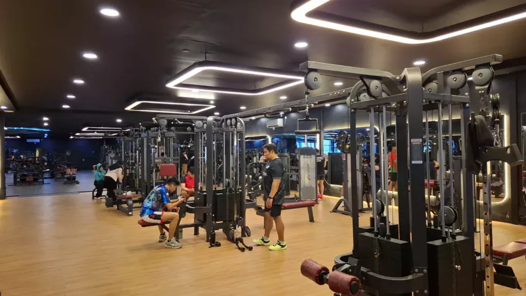 Gym Bukan Cuma Buat Ngegas! Fitness Plus Malang Hadir 24 Jam dengan Fasilitas Super Lengkap