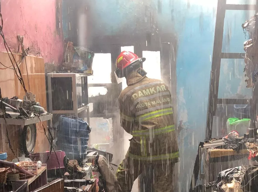 Lupa Matikan Kompor? Rumah di Sukun Malang Kebakaran, Rugi Rp50 Juta