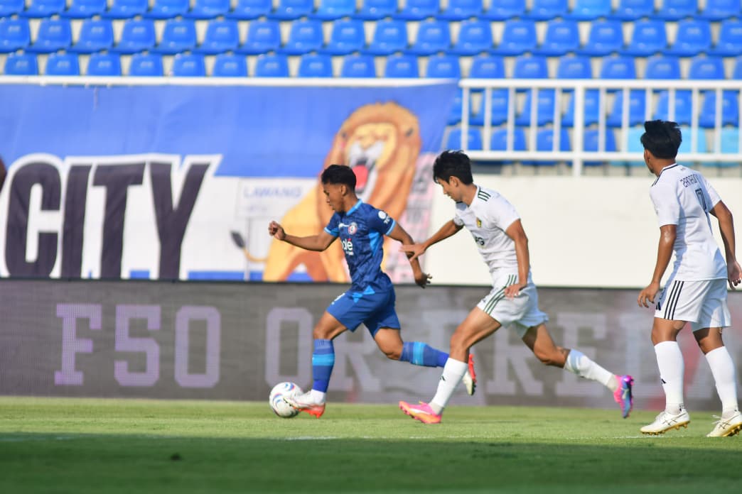 VAR Bikin Buyar! Gol Maia Dianulir, Arema FC Gagal Kalahkan Persik