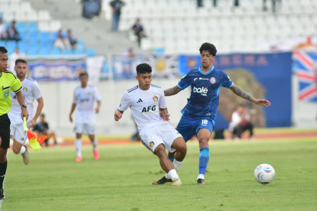 Sempat Ketinggalan, Arema FC Selamat Berkat Penalti Careca! Babak Pertama Masih 1-1