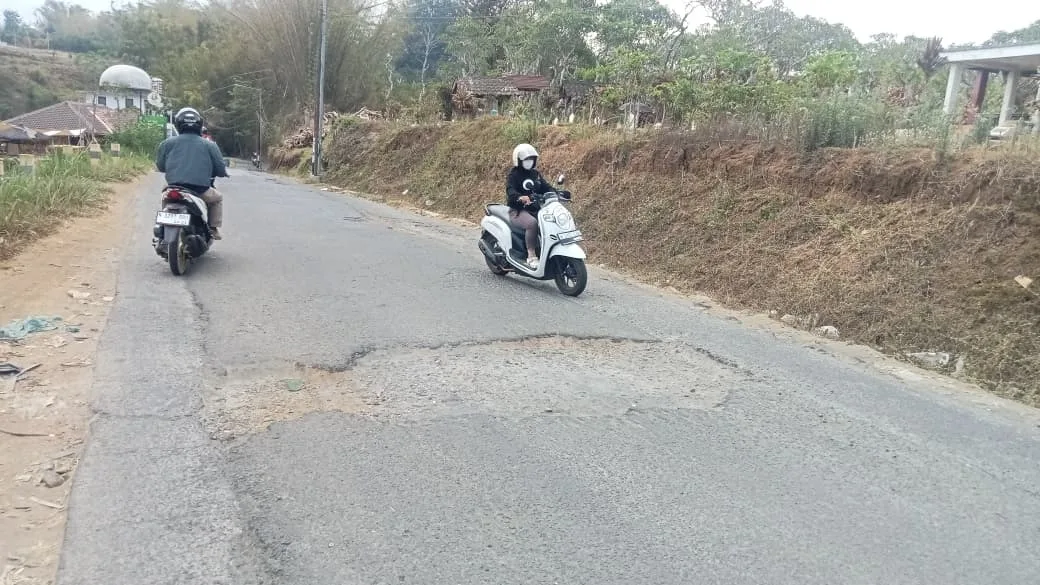 Jalan Rusak Berbulan-bulan, Ruas Petungsewu–Tegalweru Akhirnya Masuk Daftar Perbaikan