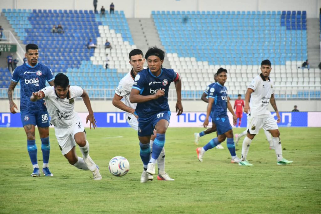 Arema FC Gagal Menang Lagi di Kanjuruhan, Marcos Santos: Tanggung Jawab Ada di Saya Arema FC Gagal Menang Lagi di Kanjuruhan, Marcos Santos: Tanggung Jawab Ada di Saya